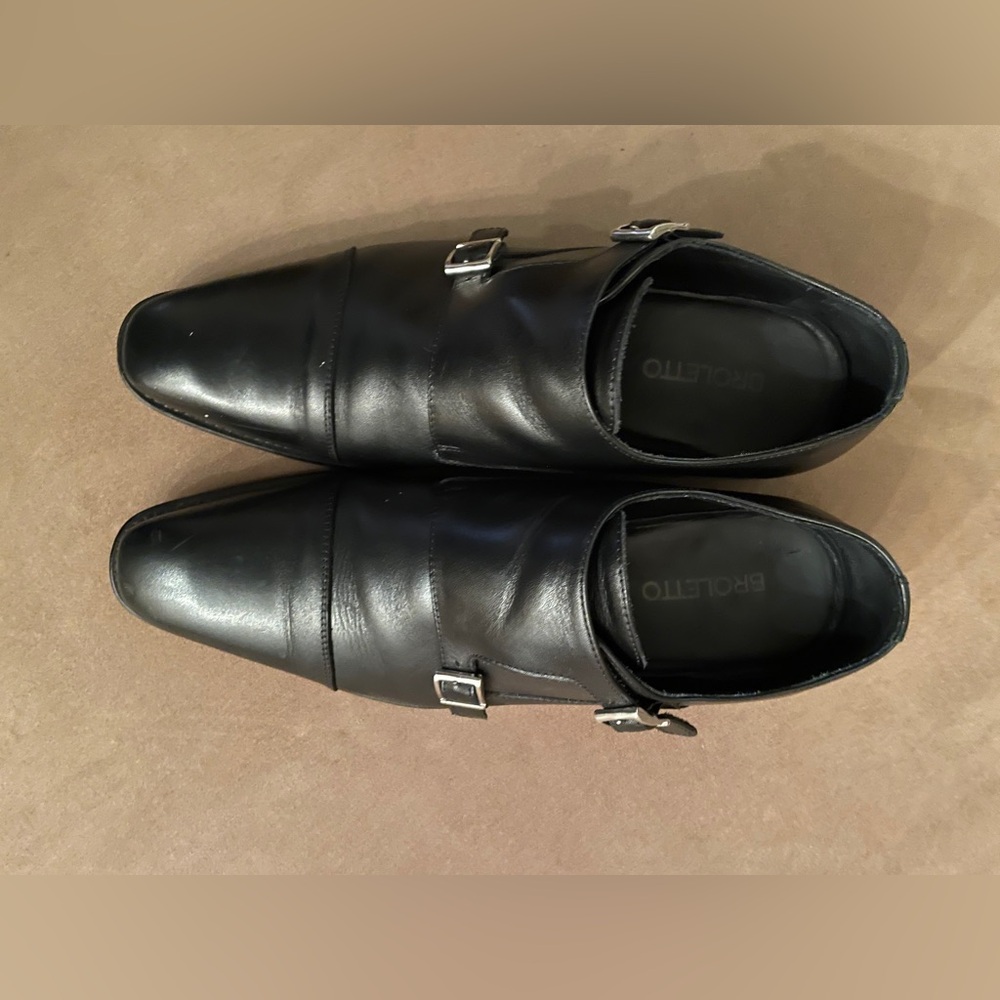 Black men’s buckle shoes